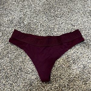 NEW VS/pink thong in maroon